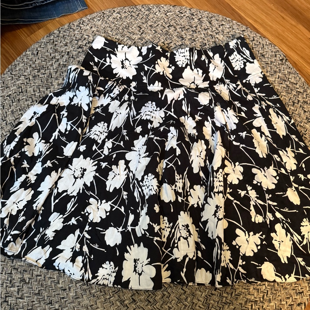 Chaps Black and White Skater Skirt Knee-Length